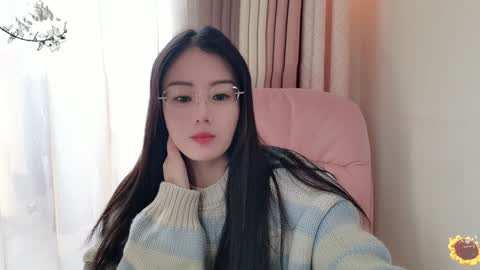 Snapshot of yuner0715 chatting on December 2024 04:20:02 AM YunEr online show from December 2024 04:20:02 AM
