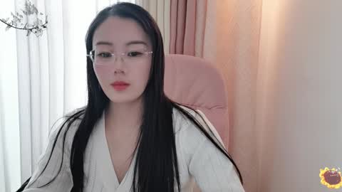 Snapshot of yuner0715 chatting on December 2024 06:00:02 AM YunEr online show from December 2024 06:00:02 AM