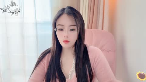 Snapshot of yuner0715 chatting on January 2025 03:27:02 AM YunEr online show from January 2025 03:27:02 AM