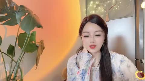 Snapshot of yuner0715 chatting on February 2025 06:37:02 AM YunEr online show from February 2025 06:37:02 AM