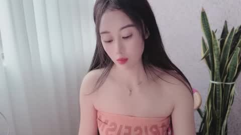 Snapshot of yuner0715 chatting on September 2025 03:52:02 AM YunEr online show from September 2025 03:52:02 AM