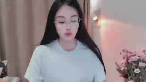 YunEr online show from June 2026 01:21:02 PM