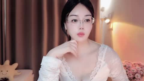 YunEr online show from June 2026 03:15:01 AM