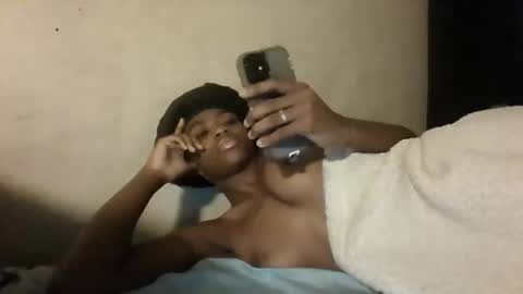 YungBlackBerry online show from October 2025 06:48:01 AM