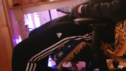 yungelderberry online show from August 2026 12:54:01 PM