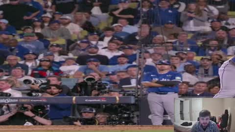 yungfalc online show from October 2025 05:00:02 AM