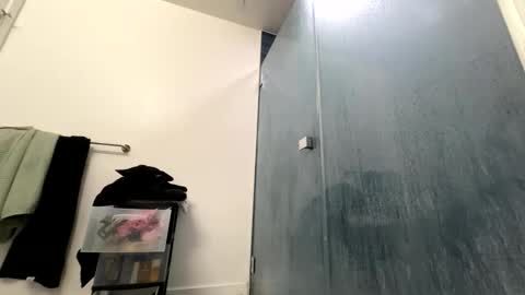 Snapshot of yungfemslut chatting on March 2026 06:17:02 AM BbyTSSLut online show from March 2026 06:17:02 AM