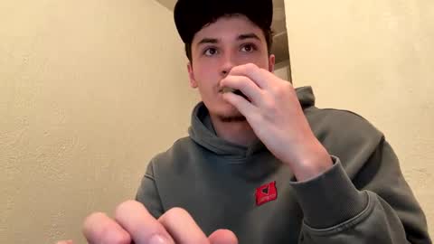 yungstudbev online show from September 2025 03:10:02 AM