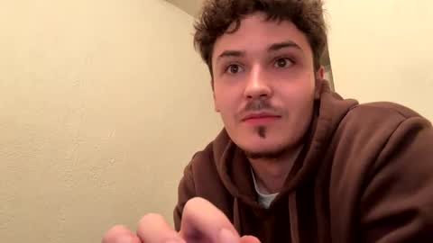 yungstudbev online show from September 2025 03:33:02 AM