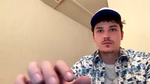 yungstudbev online show from October 2025 05:38:02 AM