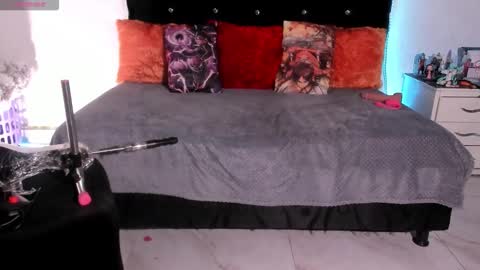 yuong soo online show from September 2025 04:25:01 AM