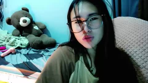 yuriyumixx_xoxo online show from January 2026 03:50:01 PM