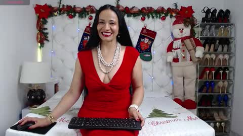 Snapshot of yury_m2_ chatting on December 2025 03:00:02 AM 2 online show from December 2025 03:00:02 AM