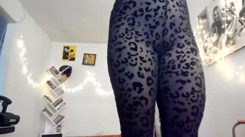 Snapshot of yury_sun chatting on February 2025 10:26:02 PM paola online show from February 2025 10:26:02 PM