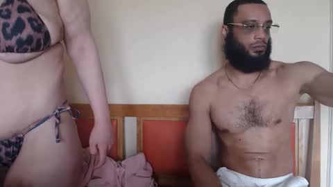 yusraxdamian online show from May 2026 11:48:01 AM