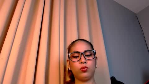 Snapshot of yvannasilva18 chatting on February 2025 06:08:02 PM jai online show from February 2025 06:08:02 PM