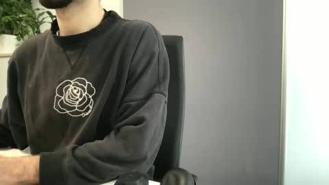 Snapshot of yvesbunnny chatting on November 2025 08:50:01 AM yvesbunnny online show from November 2025 08:50:01 AM