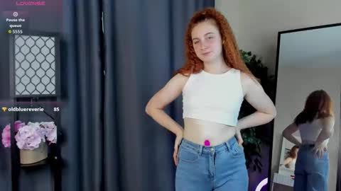 Snapshot of yvonekeniry chatting on October 2025 02:00:01 AM Alisa online show from October 2025 02:00:01 AM