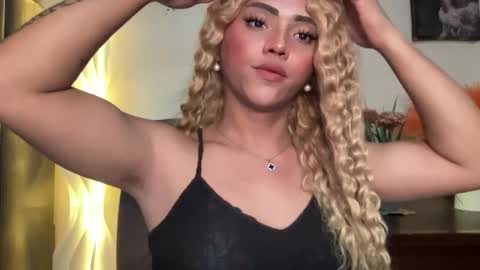 Snapshot of yvonne_guidotti chatting on January 2025 11:13:01 PM Miss Cali online show from January 2025 11:13:01 PM