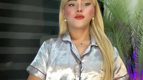 Snapshot of yvonne_guidotti chatting on February 2025 05:30:01 AM Miss Cali online show from February 2025 05:30:01 AM