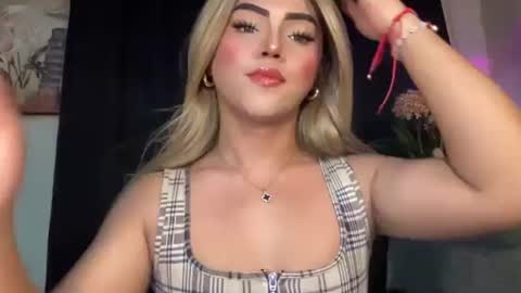 Snapshot of yvonne_guidotti chatting on September 2025 04:41:02 PM Miss Cali online show from September 2025 04:41:02 PM