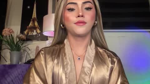 Snapshot of yvonne_guidotti chatting on October 2025 07:22:01 PM Miss Cali online show from October 2025 07:22:01 PM