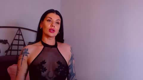 I V Y   online show from November 2025 09:48:02 PM