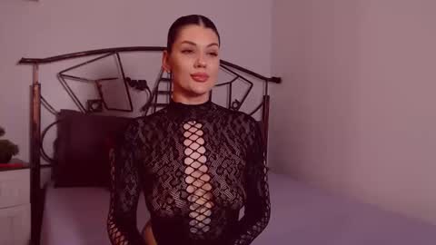 Snapshot of yvonneeverlee chatting on April 2026 08:47:01 PM I V Y online show from April 2026 08:47:01 PM