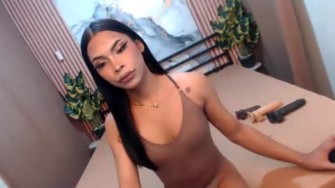 yvonnellvs online show from July 2026 06:58:02 PM