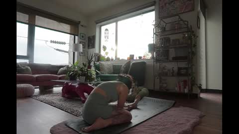 Snapshot of yyuckyy chatting on January 2025 11:47:01 PM Yucky online show from January 2025 11:47:01 PM