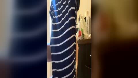 Snapshot of yzza_suave chatting on June 2026 10:03:01 AM yzza_suave online show from June 2026 10:03:01 AM