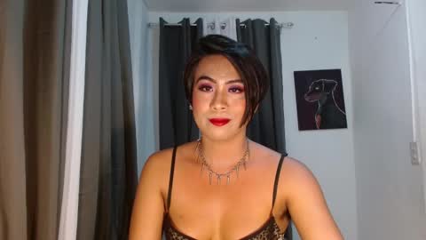 Snapshot of zabrina_huge chatting on November 2025 05:01:02 PM ts baby banana online show from November 2025 05:01:02 PM