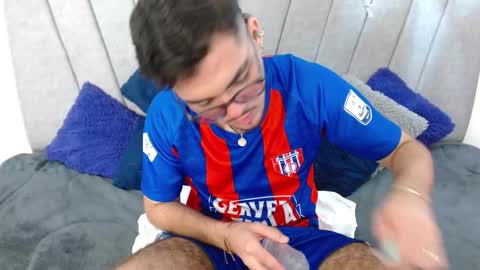 Zack  online show from November 2025 05:07:01 AM