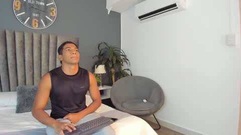 Snapshot of zac_haynes chatting on October 2025 07:31:01 PM zac online show from October 2025 07:31:01 PM