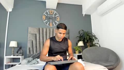 Snapshot of zac_haynes chatting on October 2025 05:44:02 PM zac online show from October 2025 05:44:02 PM