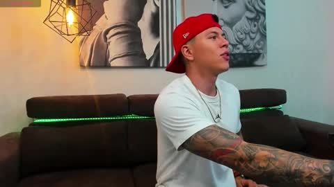 Snapshot of zacandmarcosmg_ chatting on October 2025 09:59:02 PM zacandmarcosmg_ online show from October 2025 09:59:02 PM