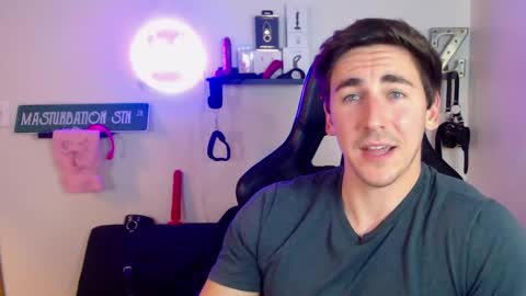 Snapshot of zach_rhyder chatting on December 2024 02:42:02 AM Zach Rhyder online show from December 2024 02:42:02 AM