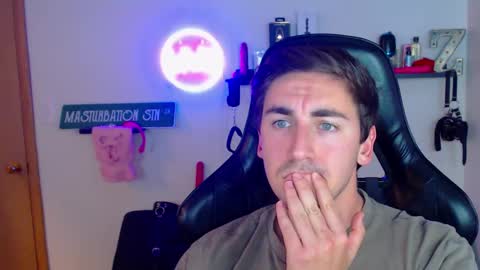 Snapshot of zach_rhyder chatting on December 2024 03:30:01 AM Zach Rhyder online show from December 2024 03:30:01 AM