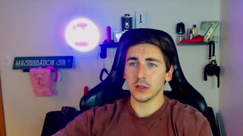 Snapshot of zach_rhyder chatting on December 2024 01:29:02 AM Zach Rhyder online show from December 2024 01:29:02 AM