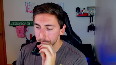 Snapshot of zach_rhyder chatting on December 2024 04:11:01 AM Zach Rhyder online show from December 2024 04:11:01 AM