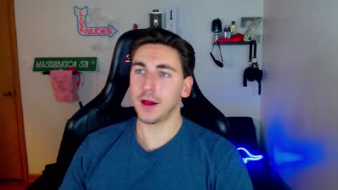 Snapshot of zach_rhyder chatting on January 2025 02:01:01 AM Zach Rhyder online show from January 2025 02:01:01 AM