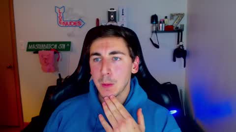 Snapshot of zach_rhyder chatting on February 2025 02:59:02 AM Zach Rhyder online show from February 2025 02:59:02 AM