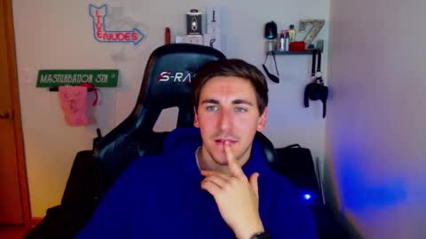 Snapshot of zach_rhyder chatting on February 2025 02:55:02 AM Zach Rhyder online show from February 2025 02:55:02 AM