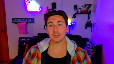 Snapshot of zach_rhyder chatting on September 2025 01:44:02 AM Zach Rhyder online show from September 2025 01:44:02 AM