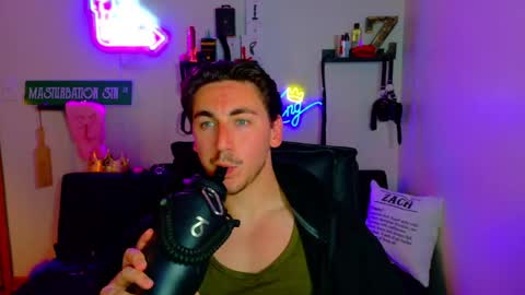 Snapshot of zach_rhyder chatting on April 2026 12:48:01 AM Zach Rhyder online show from April 2026 12:48:01 AM