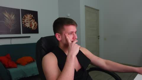 ZACK GILLIAN online show from April 2026 07:39:01 PM