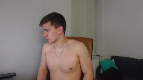 ZACK GILLIAN online show from May 2026 07:54:01 PM