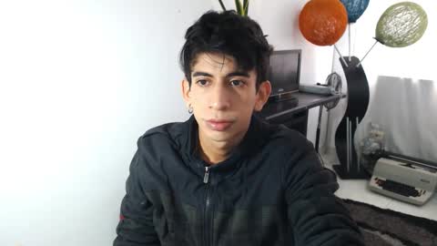 Snapshot of zack_kingg chatting on December 2024 12:24:01 PM Zack King online show from December 2024 12:24:01 PM