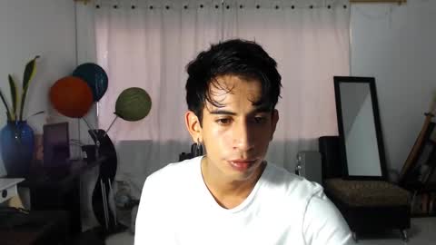 Snapshot of zack_kingg chatting on December 2024 10:34:02 PM Zack King online show from December 2024 10:34:02 PM