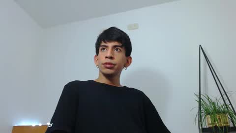 Snapshot of zack_kingg chatting on March 2025 05:07:01 PM Zack King online show from March 2025 05:07:01 PM